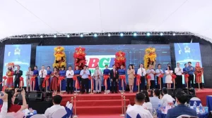 Nghi thức khánh thành Nhà máy thức ăn chăn nuôi BIGRFEED Bình Định. (Nguồn: Ban Quản lý Khu kinh tế tỉnh Bình Định)