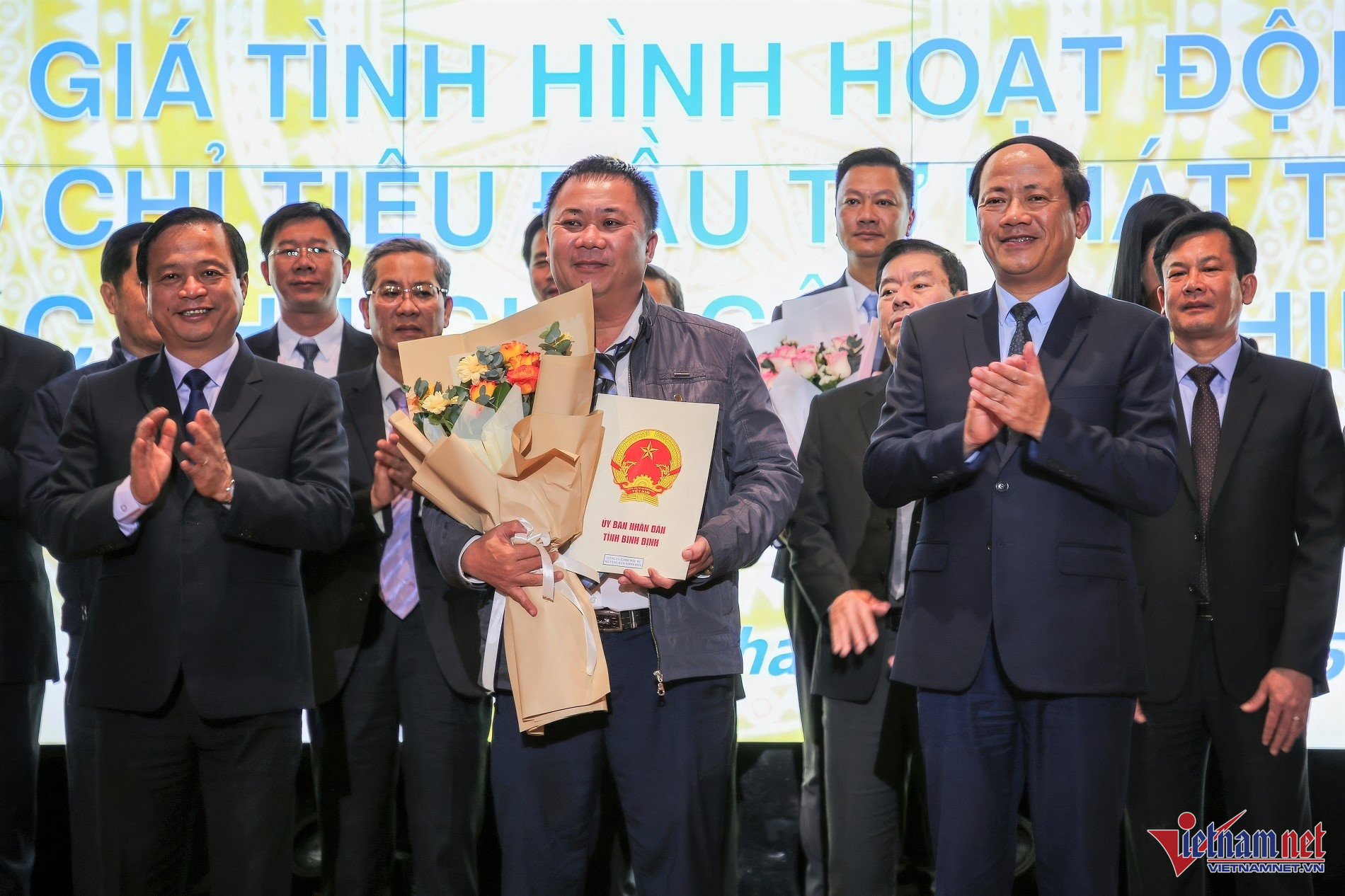 Lãnh đạo tỉnh Bình Định giao chỉ tiêu đầu tư cho các khu công nghiệp và cụm công nghiệp trên địa bàn. Ảnh: Hà Nam